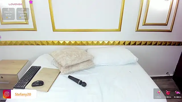 amor smith  online show from February 19, 2025, 2:55 am