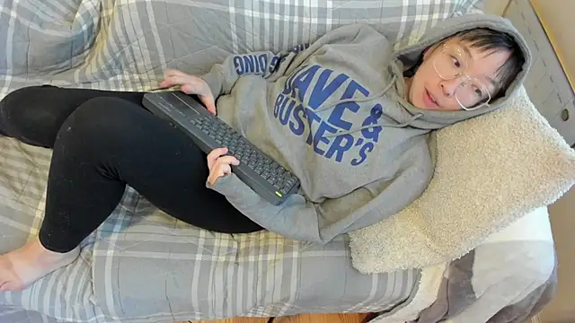 luxgray online show from October 17, 2025, 9:50 pm