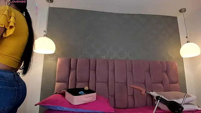 brithanyadams23 online show from March 21, 2025, 11:01 pm