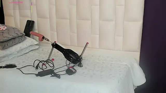 brithanyadams23 online show from October 4, 2025, 3:37 am