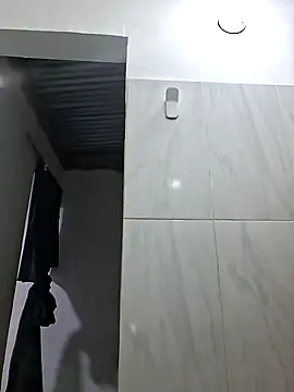 Liancy online show from February 20, 2026, 10:21 pm