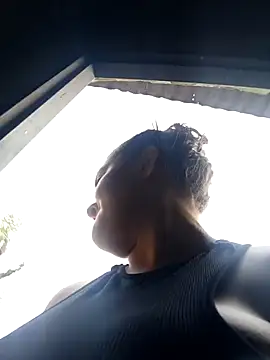 Liancy online show from February 21, 2026, 8:32 pm