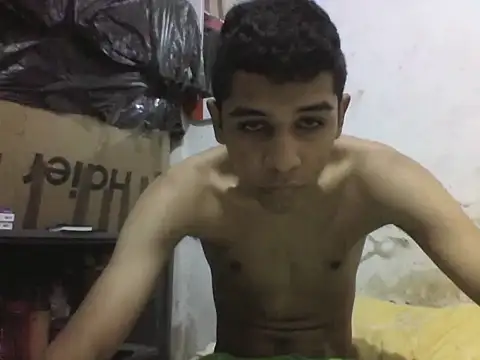 Snapshot of Leopardogonza chatting on May 17, 2026, 2:13 pm Leopardogonza online show from May 17, 2026, 2:13 pm