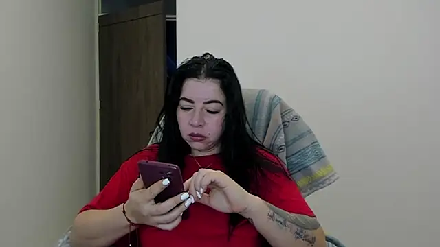 Snapshot of Im_coco chatting on December 22, 2024, 11:44 am Im coco online show from December 22, 2024, 11:44 am