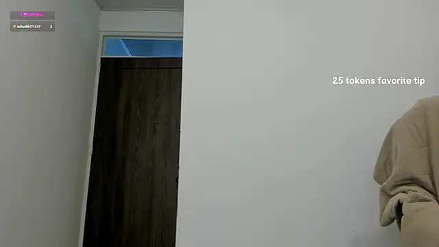 Snapshot of Im_coco chatting on January 18, 2025, 2:23 pm Im coco online show from January 18, 2025, 2:23 pm