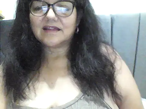 Snapshot of kassandra02 chatting on October 10, 2025, 2:05 pm kassandra02 online show from October 10, 2025, 2:05 pm