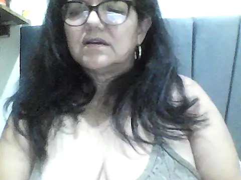 Snapshot of kassandra02 chatting on October 13, 2025, 3:39 am kassandra02 online show from October 13, 2025, 3:39 am