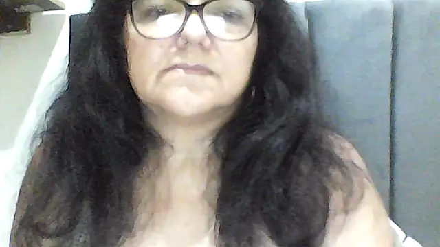 Snapshot of kassandra02 chatting on October 27, 2025, 2:26 am kassandra02 online show from October 27, 2025, 2:26 am