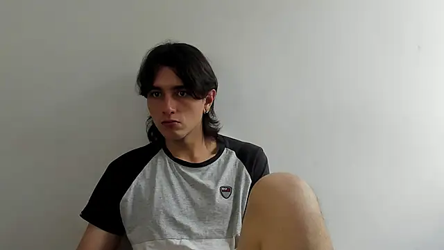 Snapshot of alex_connorr chatting on March 21, 2025, 5:56 pm alex connorr online show from March 21, 2025, 5:56 pm