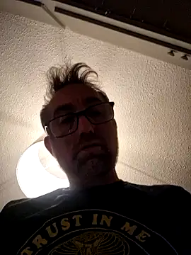 Snapshot of bibananaman chatting on December 29, 2024, 8:00 am bibananaman online show from December 29, 2024, 8:00 am