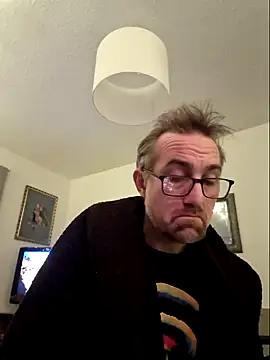 Snapshot of bibananaman chatting on January 12, 2025, 6:17 am bibananaman online show from January 12, 2025, 6:17 am