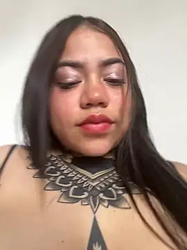 Snapshot of aliensexy chatting on February 7, 2025, 7:06 pm aliensexy online show from February 7, 2025, 7:06 pm