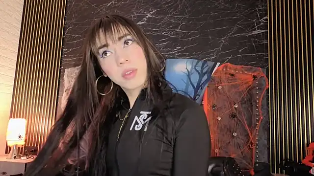 diosagolden online show from October 18, 2025, 8:53 pm