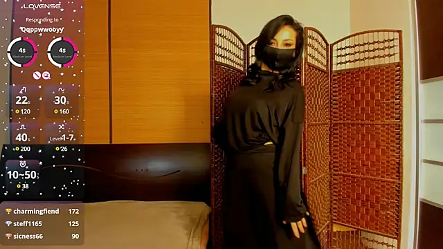 Snapshot of habibi_moon chatting on December 30, 2024, 5:37 am habibi moon online show from December 30, 2024, 5:37 am