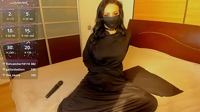 Snapshot of habibi_moon chatting on March 5, 2025, 5:29 am habibi moon online show from March 5, 2025, 5:29 am