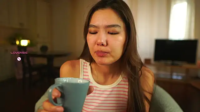 EmmaFisherf online show from April 14, 2026, 5:02 am