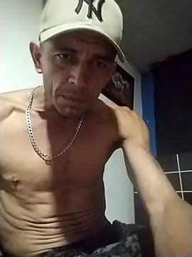 Snapshot of luiseduardomarta chatting on March 23, 2026, 2:59 am luiseduardomarta online show from March 23, 2026, 2:59 am