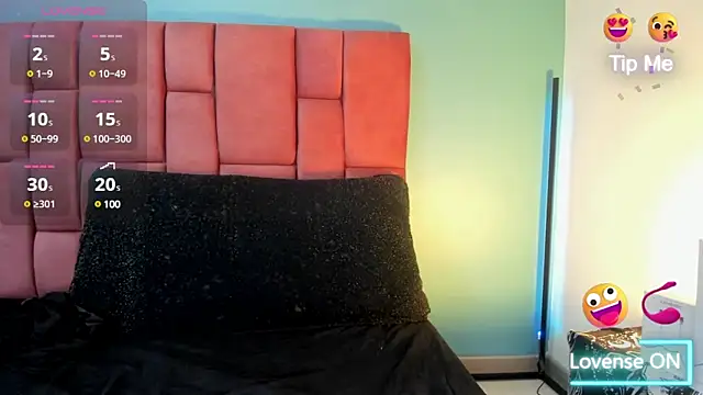 NinaInk online show from March 2, 2025, 3:48 pm