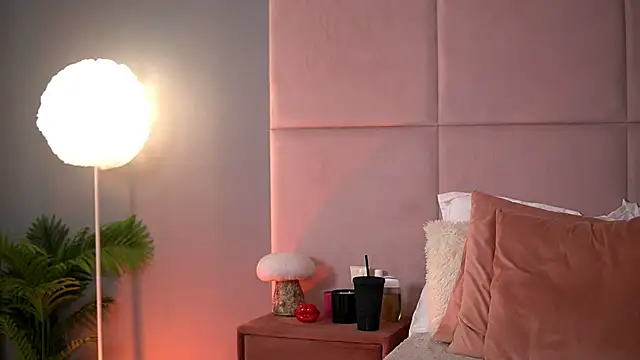 AlmaLuv online show from February 6, 2026, 5:01 am