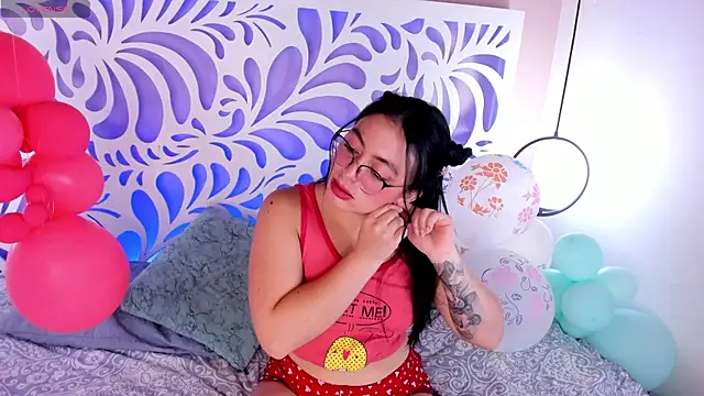 Snapshot of deep_sunset1 chatting on April 16, 2026, 5:14 pm deep sunset1 online show from April 16, 2026, 5:14 pm