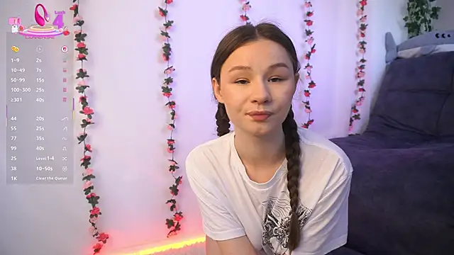 GlamourNova online show from March 10, 2025, 12:26 pm