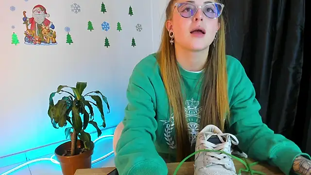 tekila   online show from December 11, 2024, 8:39 pm