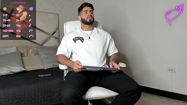 noah crux online show from February 21, 2025, 11:11 am