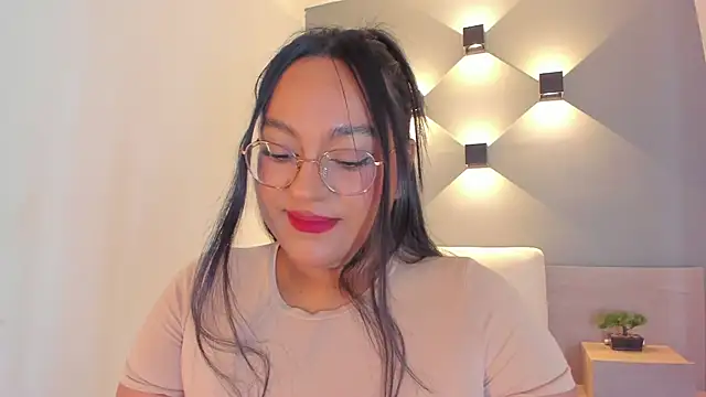 ellamontoya online show from October 8, 2025, 12:14 pm