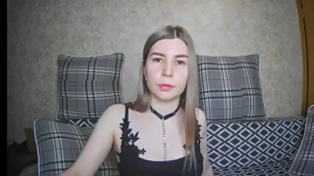 ElllaNuar online show from March 14, 2025, 4:54 am