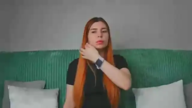 ElllaNuar online show from February 26, 2026, 7:29 am