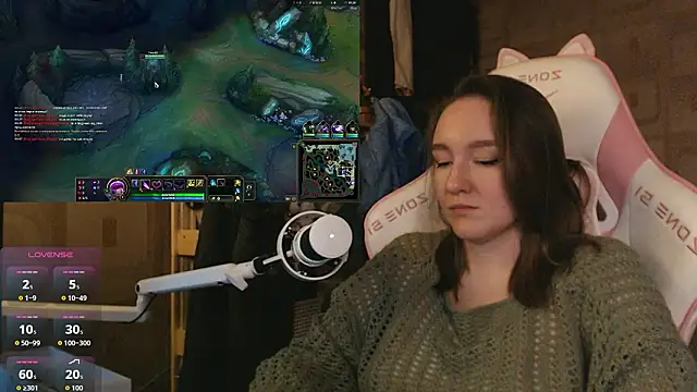 MoonlishSiren online show from March 27, 2026, 8:41 pm