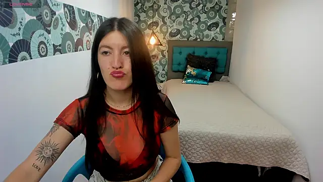 Snapshot of LiaCooper_ chatting on January 24, 2025, 6:04 pm LiaCooper online show from January 24, 2025, 6:04 pm