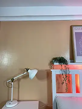 KendalMilleer online show from April 13, 2026, 9:15 am