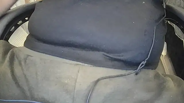 Snapshot of hallowsMIA chatting on December 26, 2024, 9:04 pm hallowsMIA online show from December 26, 2024, 9:04 pm