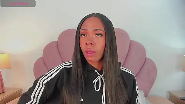 Nicole Paradise online show from February 15, 2025, 1:05 pm