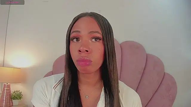 Nicole Paradise online show from March 22, 2025, 12:46 pm