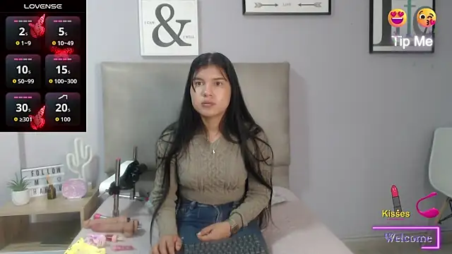 Snapshot of SophiaMeyerst chatting on May 13, 2026, 6:16 pm SophiaMeyerst online show from May 13, 2026, 6:16 pm
