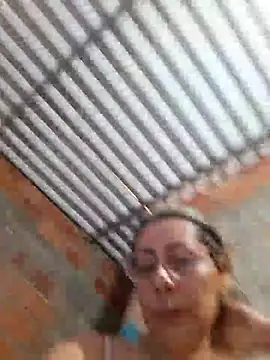 Mia-funny20 online show from May 20, 2026, 8:04 pm