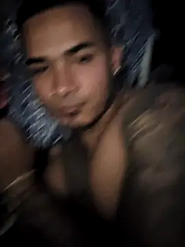 Snapshot of alejandro-martinez- chatting on May 3, 2026, 3:01 am alejandro-martinez- online show from May 3, 2026, 3:01 am