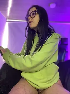 Isabella 21x online show from July 6, 2026, 12:35 pm