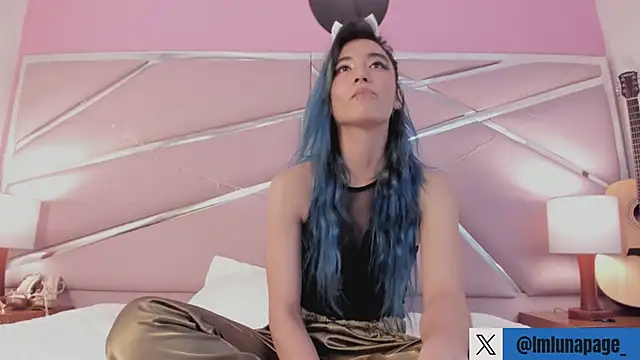 Snapshot of Lunapage chatting on January 24, 2025, 7:07 pm Lunapage online show from January 24, 2025, 7:07 pm