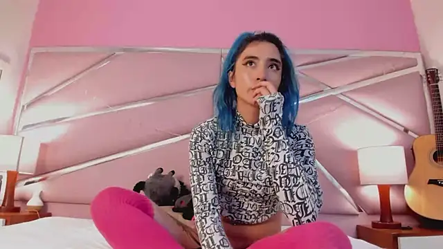 Snapshot of Lunapage chatting on March 11, 2025, 4:18 pm Lunapage online show from March 11, 2025, 4:18 pm