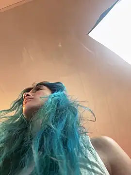 Snapshot of Lunapage chatting on March 21, 2025, 1:01 pm Lunapage online show from March 21, 2025, 1:01 pm