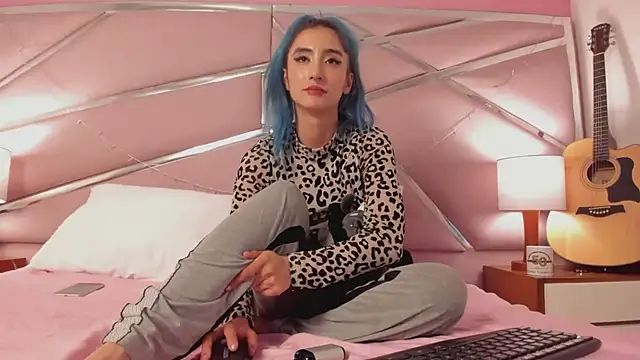 Snapshot of Lunapage chatting on March 21, 2025, 4:07 pm Lunapage online show from March 21, 2025, 4:07 pm