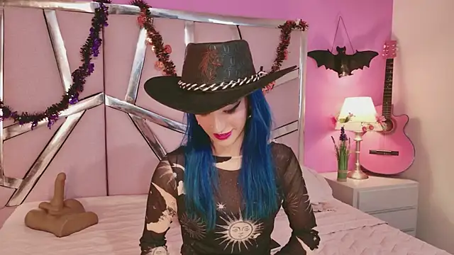 Snapshot of Lunapage chatting on October 18, 2025, 8:42 pm Lunapage online show from October 18, 2025, 8:42 pm