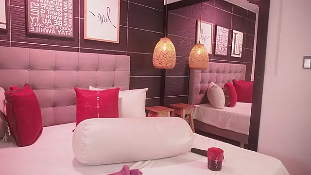 Bella TS  online show from January 10, 2026, 10:25 pm