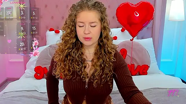 Snapshot of CassieRide chatting on February 17, 2026, 6:21 am CassieRide online show from February 17, 2026, 6:21 am