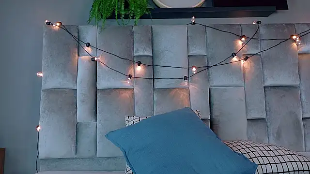 AmyPalmmer online show from February 2, 2026, 11:53 am