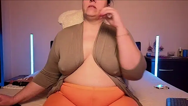 Snapshot of Niter chatting on February 17, 2026, 12:56 pm Niter online show from February 17, 2026, 12:56 pm