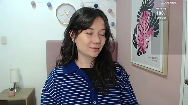 Snapshot of lanna_1878 chatting on October 6, 2025, 1:19 pm lanna 1878 online show from October 6, 2025, 1:19 pm